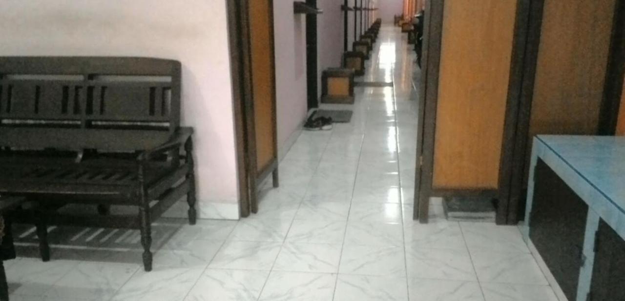 Hotel Erysa Juanda Sedati Exterior foto