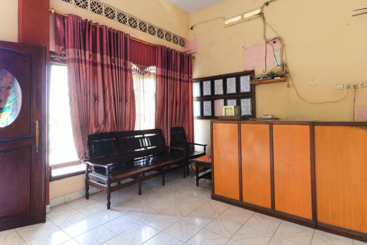 Hotel Erysa Juanda Sedati Exterior foto