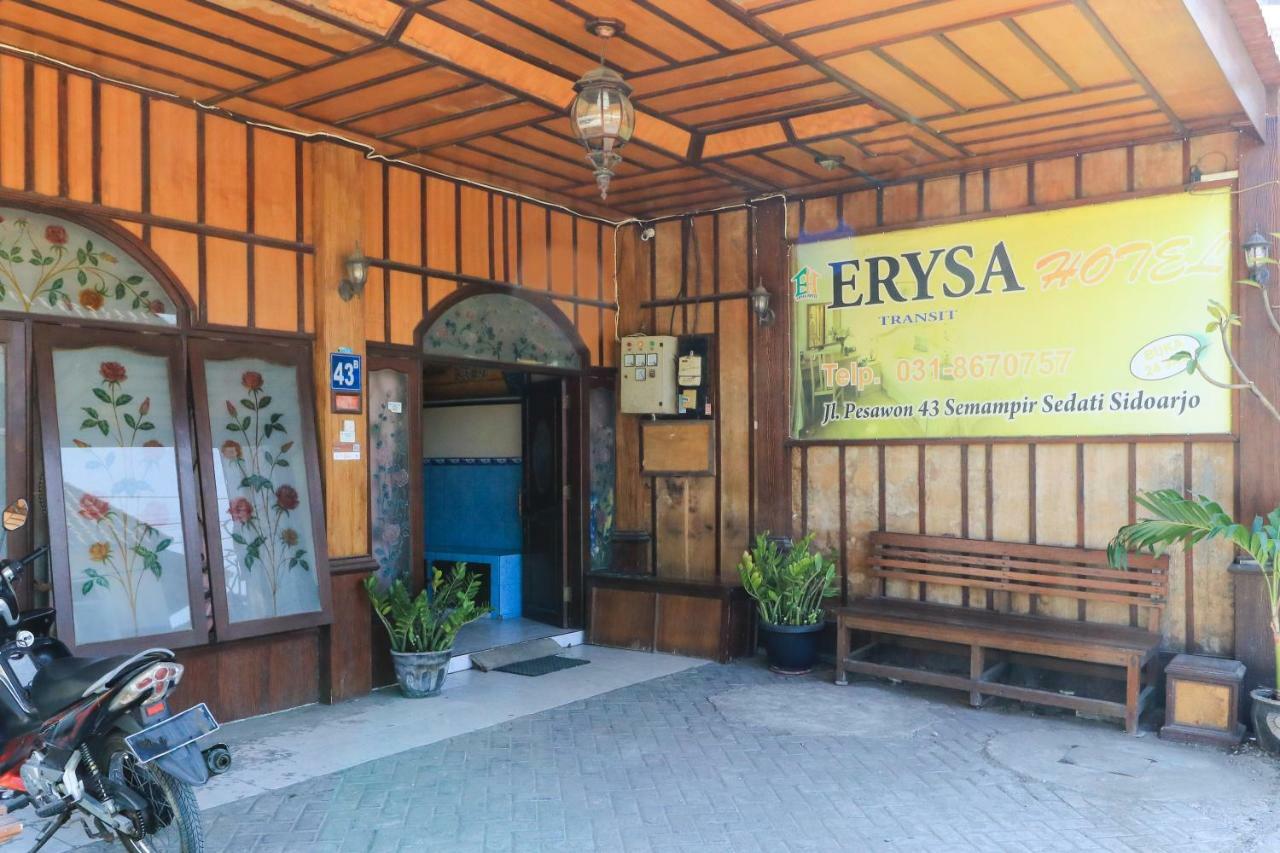 Hotel Erysa Juanda Sedati Exterior foto